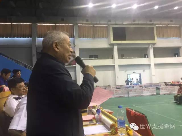 ��������������ϯ���鲢����