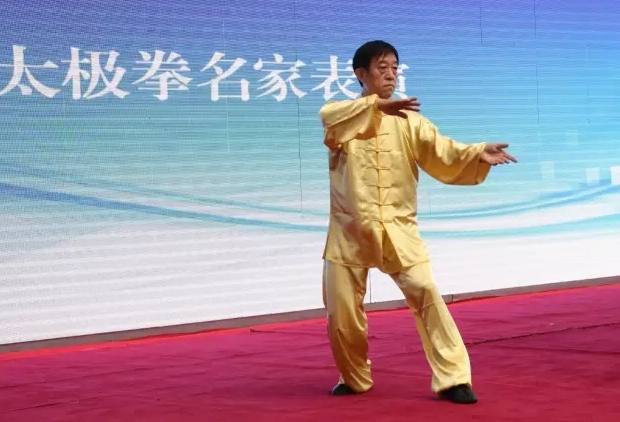 �������ڼ����������顣�������Σ�Ī������
