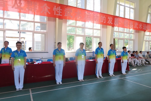 介绍裁判员2